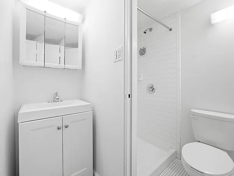 88 Fulton St #216 — Photo 7