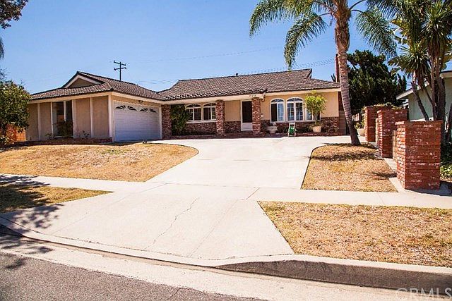 1st image of 15266 Valeda Dr