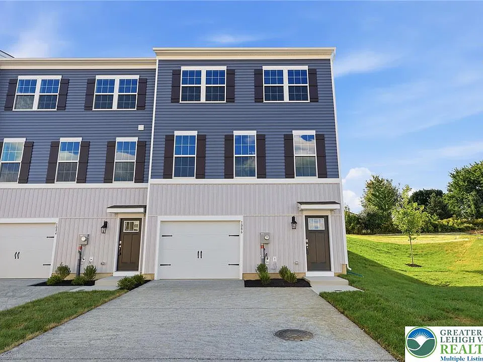 1086 Meadowlark Dr