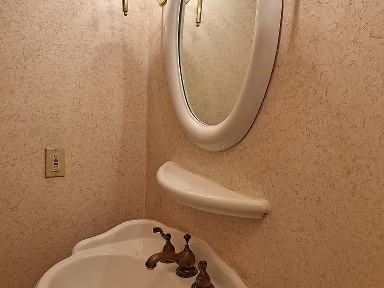 8714 Kingsridge Dr — Photo 12