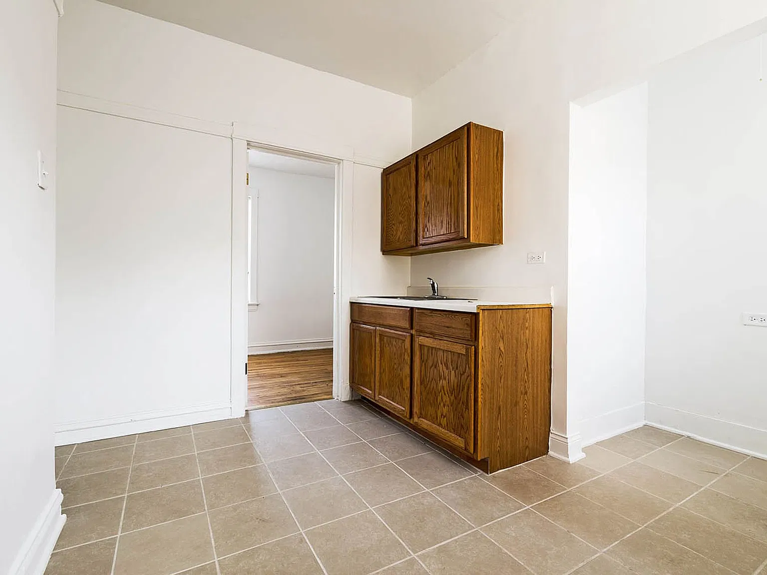 7249 S Blackstone — Photo 1