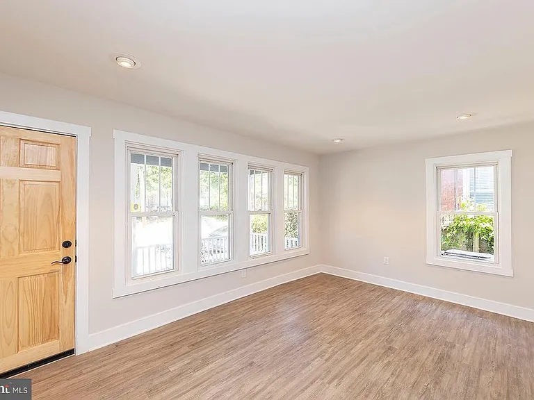 550 N Loudoun St #1 — Photo 12