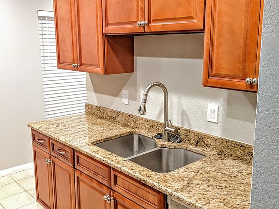 5th image of 1515 Bayshore Blvd APT 38