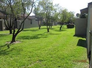 1275 NW 123rd Ave, Pembroke Pines, FL 33026