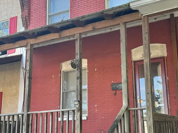 369 S 1st Ave, Coatesville, PA 19320