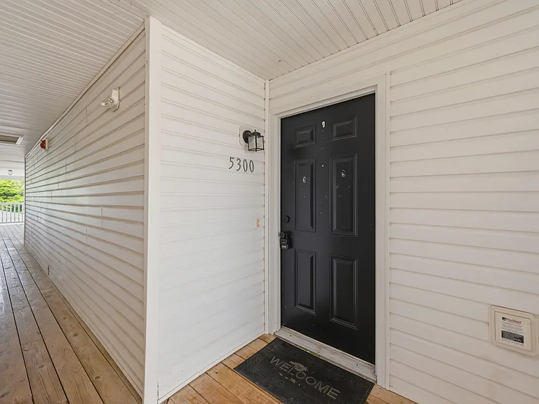 5300 Spring River Dr — Photo 16