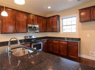 3240 Beacon St, Lexington, KY 40513