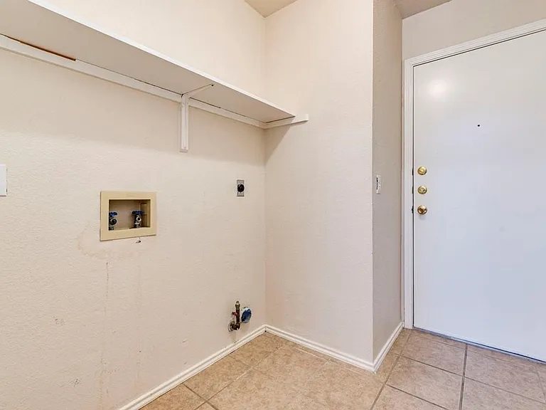 7715 Elkhorn Mountain Trl — Photo 21