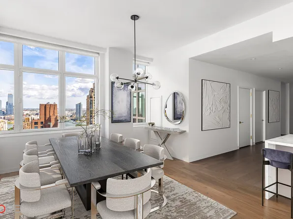 305 East 51st Street 26C image 3 of 12