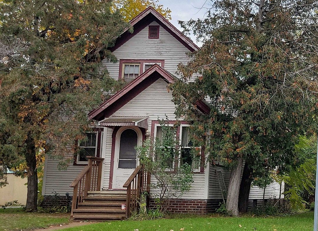 1517 Michigan Ave, Stevens Point, WI 54481 Zillow