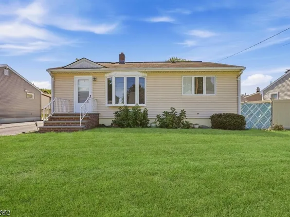 25 Corsi Rd, Bloomfield Twp., NJ 07003