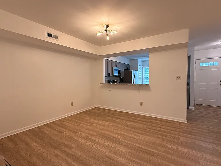 1108 Palmerton Dr — Photo 11