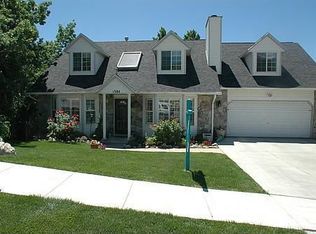 1384 Vineyard Dr, Bountiful, UT 84010