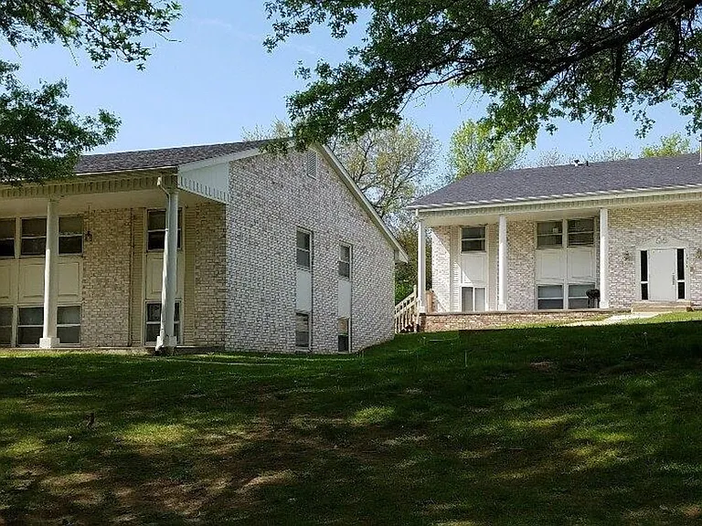 Casady Apartments — Photo 7