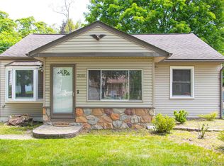 21110 Van Buren St, Southfield, MI