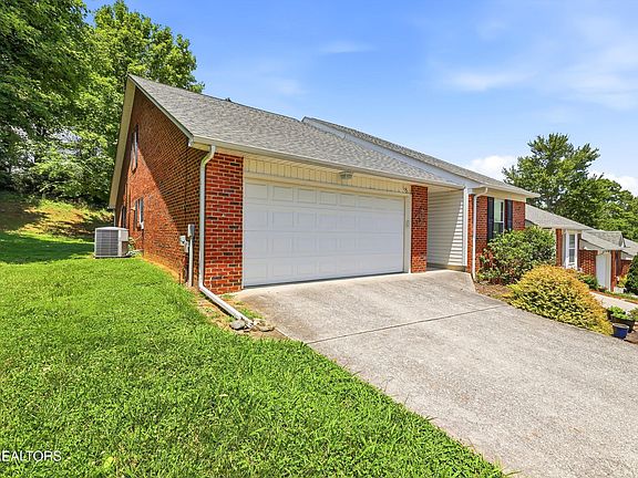 2nd image of 11051 Anchorage Cir