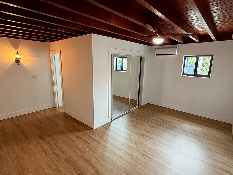 8490 Grand Canal Dr — Photo 27