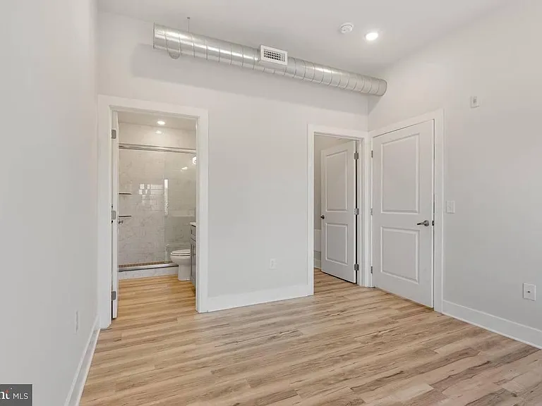 2440 Kensington Ave #203 — Photo 9
