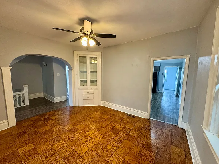 1810 Brownsville Rd — Photo 20
