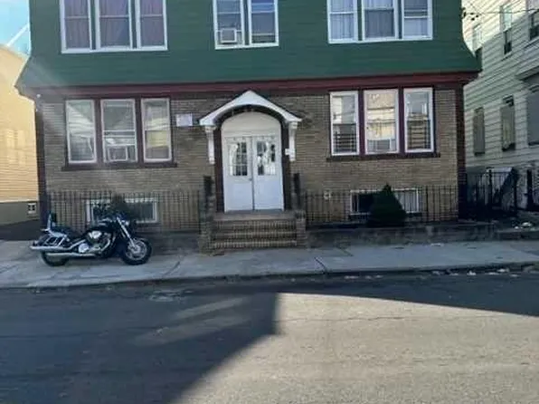 125 Brookdale Ave, Newark, NJ 07106