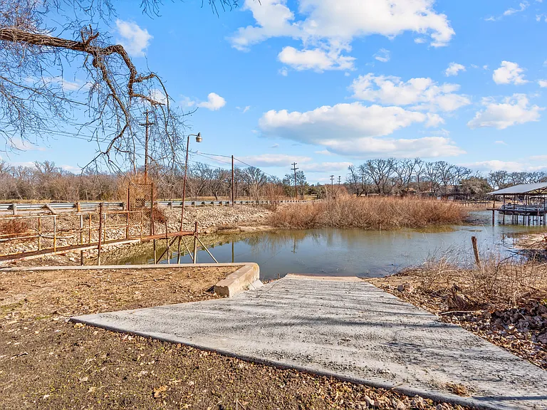 1701 E Lake Dr — Photo 24