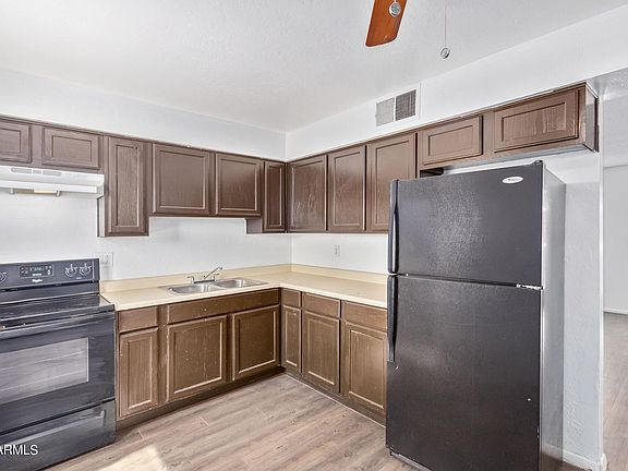 3rd image of 4615 N 39TH Avenue #22