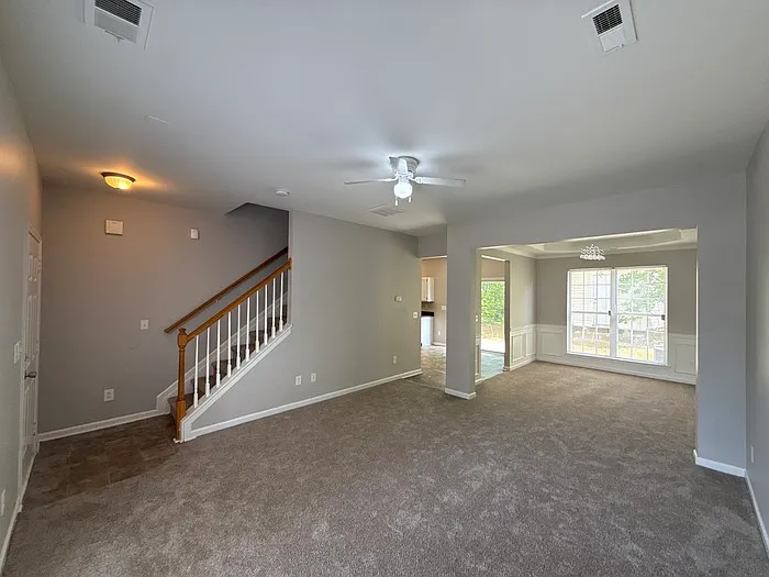 1207 Joannas Ct — Photo 4