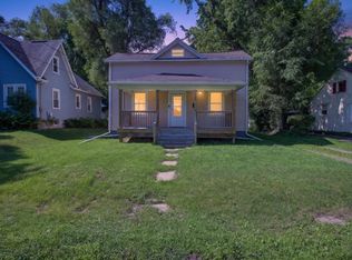 105 Avondale Ave, Jackson, MI 49203