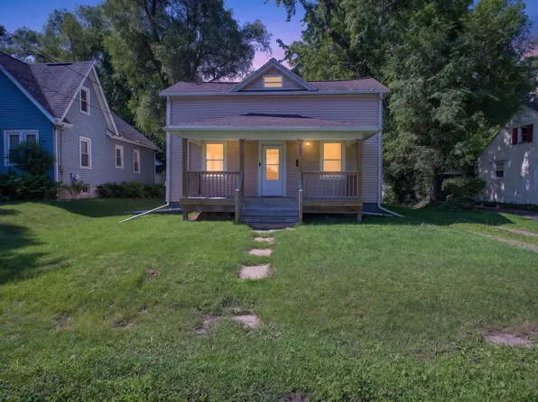 105 Avondale Ave, Jackson, MI 49203