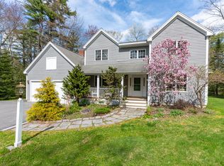 29 Staples Point Rd, Freeport, ME 04032