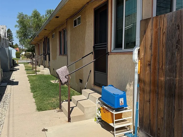 1340 N Buena Vista St #A — Photo 7