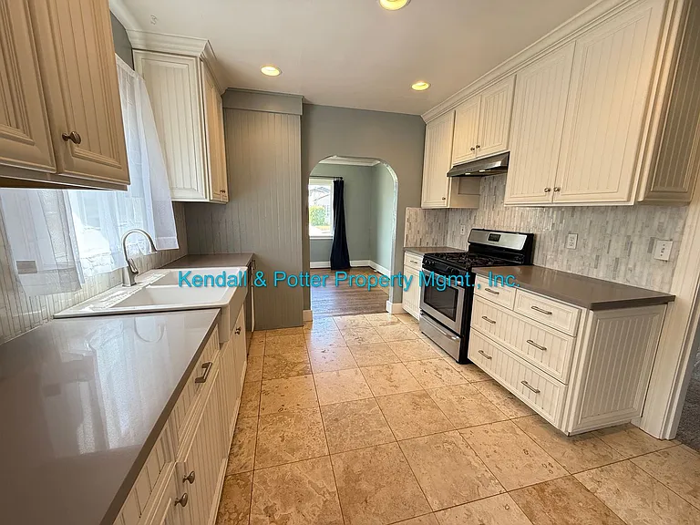 66 Roosevelt St — Photo 12