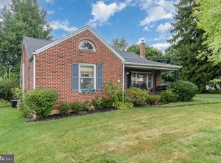 329 W 1st St, Boiling Springs, PA 17007