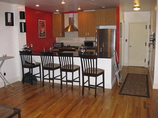 Rented by Skygroup Realty | media 30