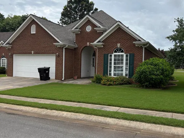 5816 Highgrove Cir, Bessemer, AL 35022