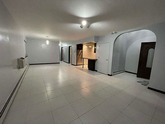 5th image of 166-14 15th Dr #1
