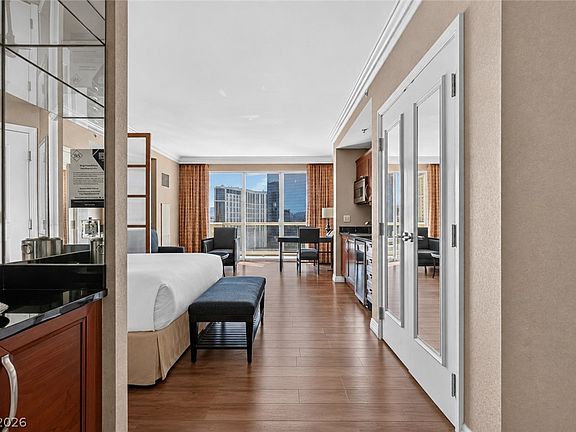 4th image of 135 Harmon Ave #2215