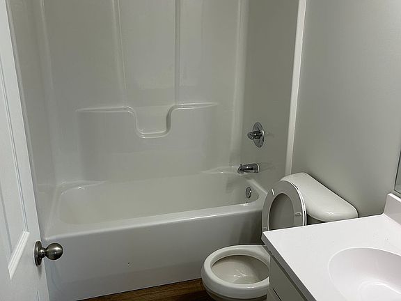 5th image of 305 Nickles Ln