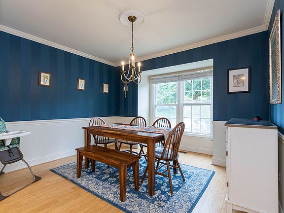 3rd image of 6043 Crown Royal Cir