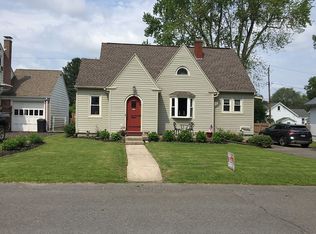 25 Pershing Ave, Rensselaer, NY 12144