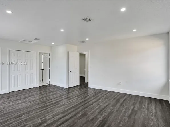 14422 N Royal Cove Cir, Davie, FL 33325