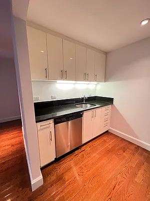 Rented by The Dermot Realty Management Company | media 6