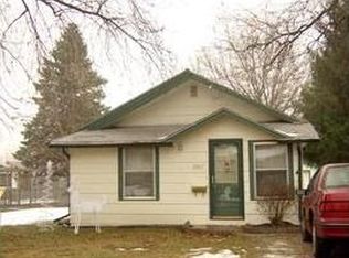 2217 37th St, Des Moines, IA 50310