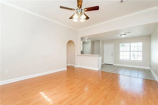 3 bed, 2.0 bath, 1390 sqft, $1,700 — Photo 3