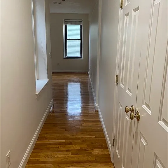 1004 Bennington St #1 — Photo 7