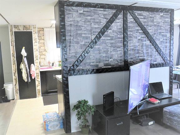 5th image of 1151 Laura St #1407