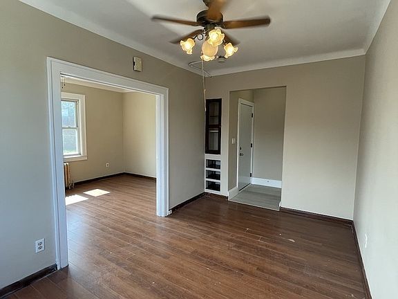 4th image of 538 Louis Ave Unit 4