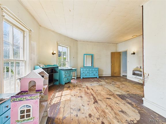 13th image of this home