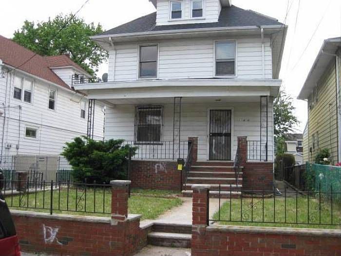 2nd image of 842-844 Sheridan Ave