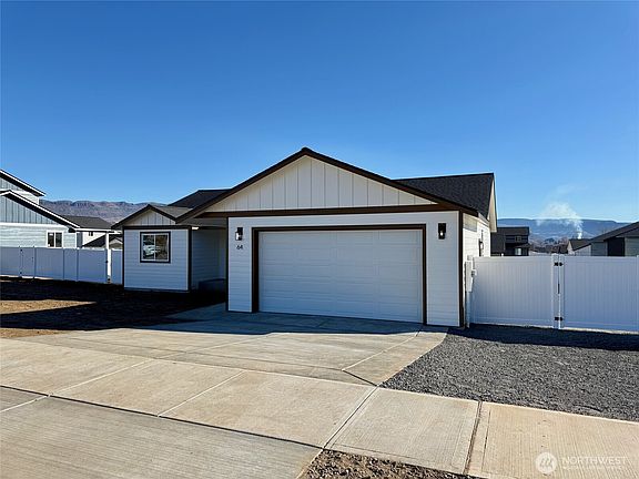 3rd image of 64 Juanita Way